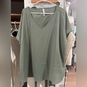 Zenana Outfitters Sz 3X top